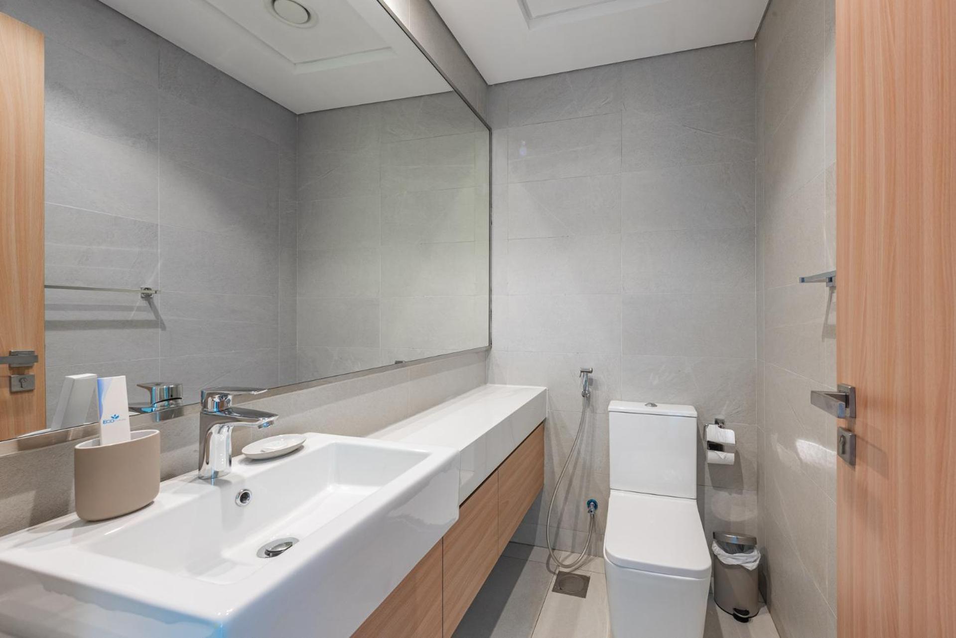 Cozy & Convenient 1Br Haven In Al Jaddaf Apartment Dubai Ngoại thất bức ảnh